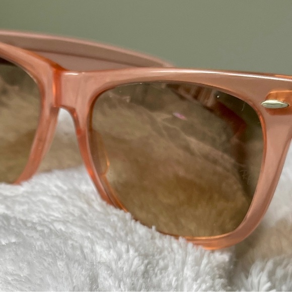 RayBan sunglasses. Wayfarer pink translucent - Picture 3 of 3
